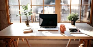 How Home Office Furniture Can Improve Comfort and Daily Workflow