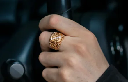 How a Modern Signet Ring Reflects Personal Style in Contemporary Jewellery Design