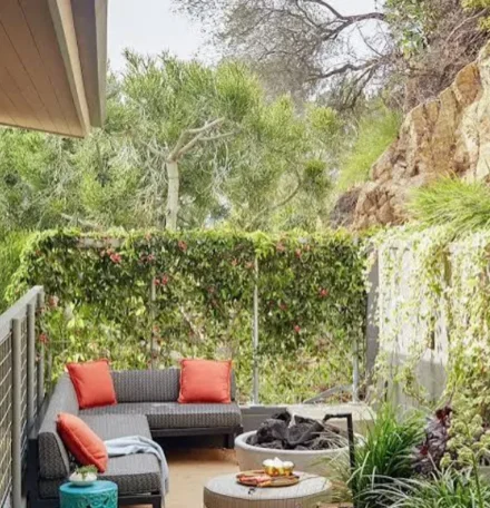 Signs You Need a Backyard Makeover Company